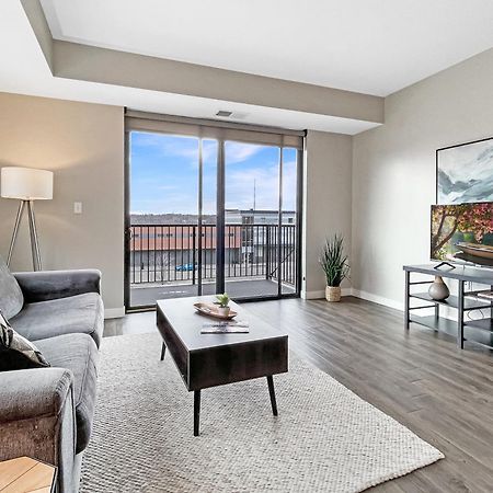 デモインLarge Downtown 2Br -Hot Tub-Downtown!アパートメント エクステリア 写真