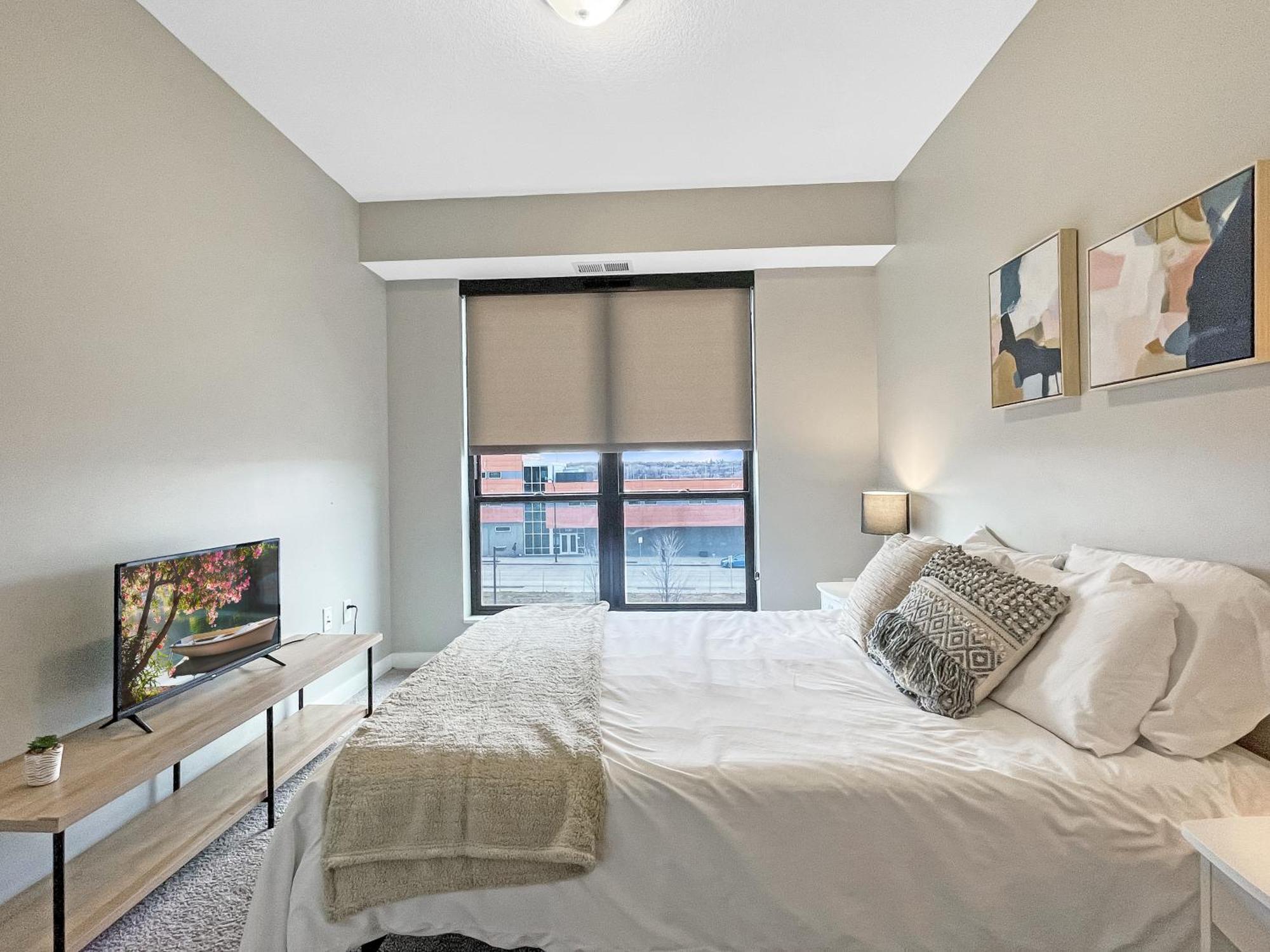 デモインLarge Downtown 2Br -Hot Tub-Downtown!アパートメント エクステリア 写真