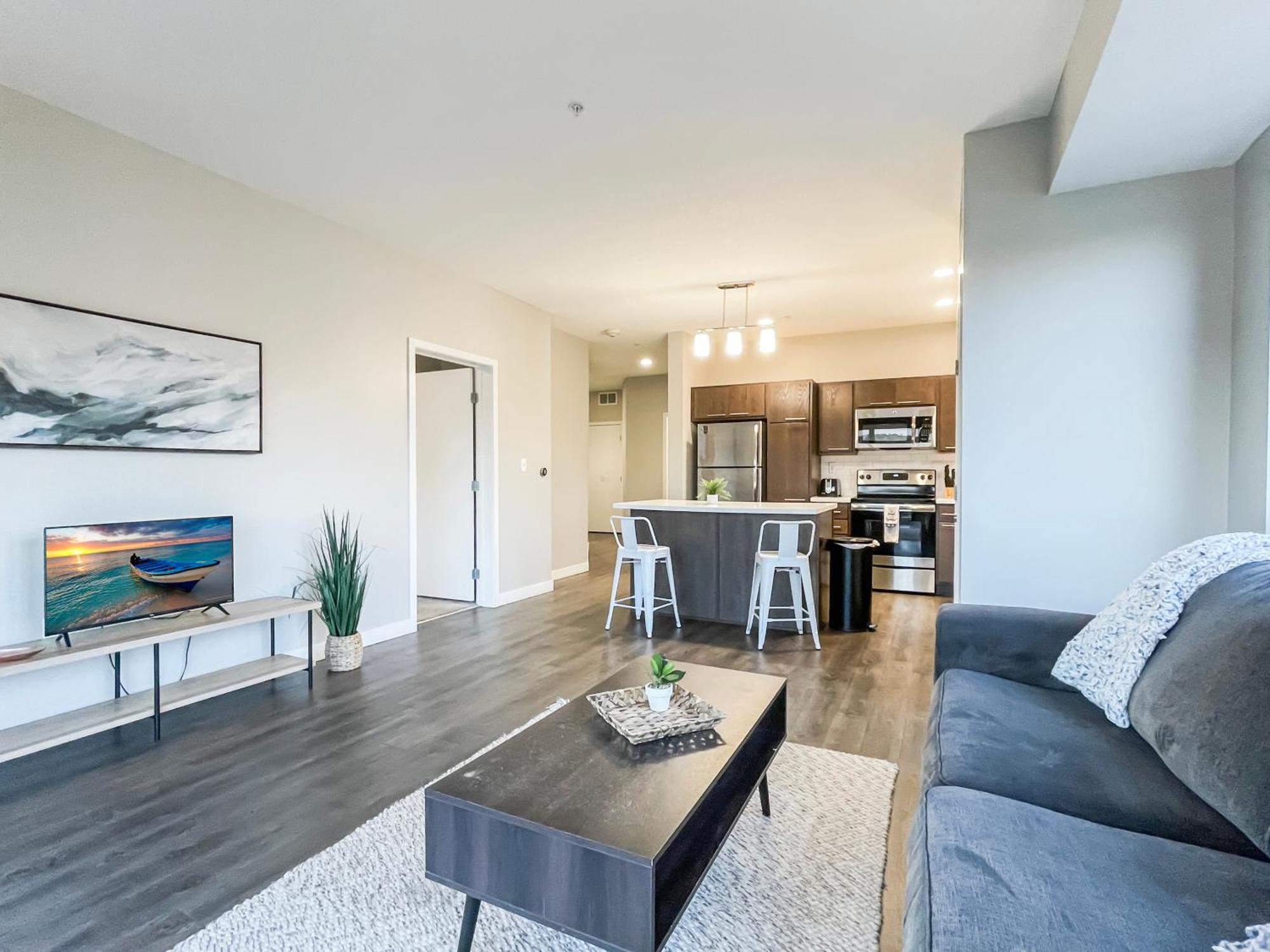 デモインLarge Downtown 2Br -Hot Tub-Downtown!アパートメント エクステリア 写真